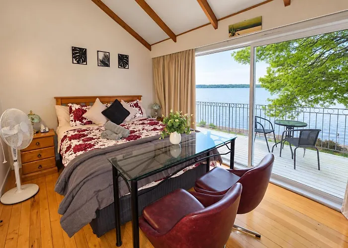 View With Bathroom *